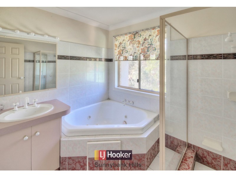 18 Poinciana Crescent, Stretton QLD 4116