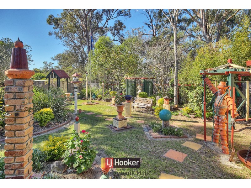18 Poinciana Crescent, Stretton QLD 4116