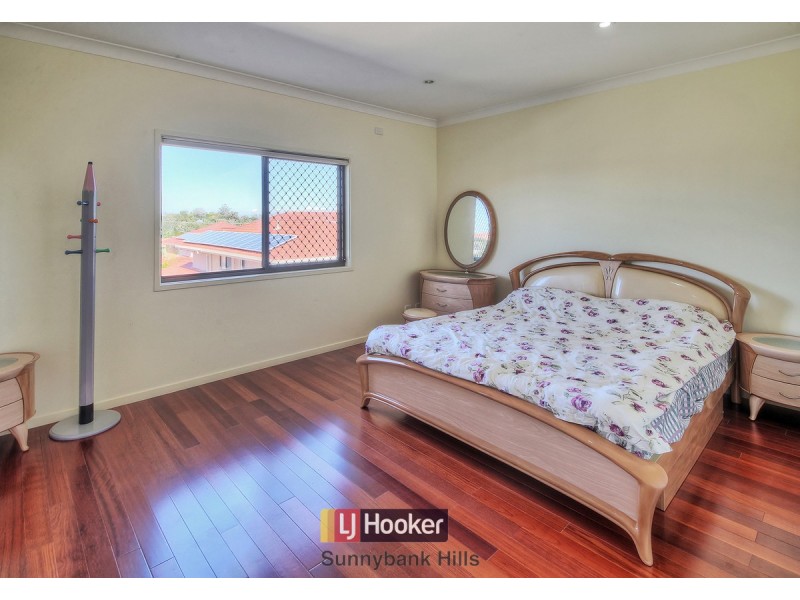 3 Golden Place, Robertson QLD 4109