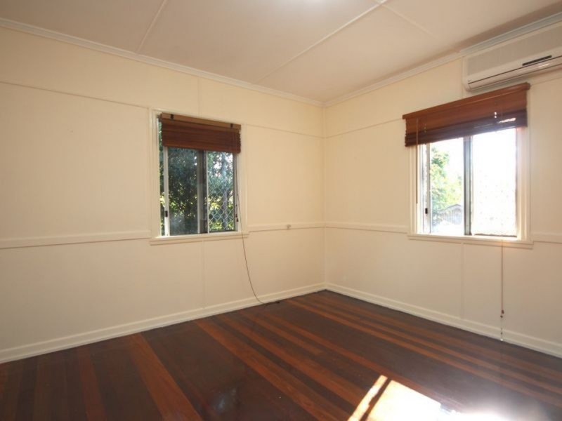 61 Wadley Street, Macgregor QLD 4109