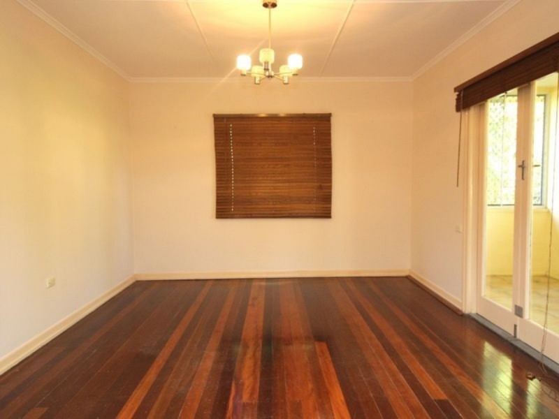 61 Wadley Street, Macgregor QLD 4109