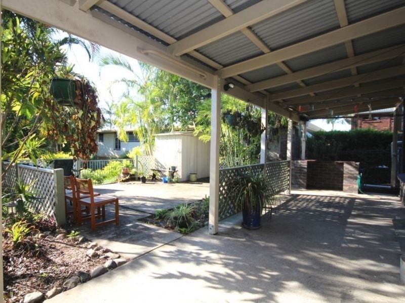 61 Wadley Street, Macgregor QLD 4109