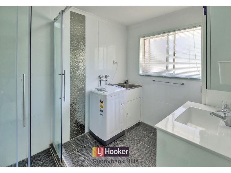 1 Landsborough Street, Rochedale South QLD 4123