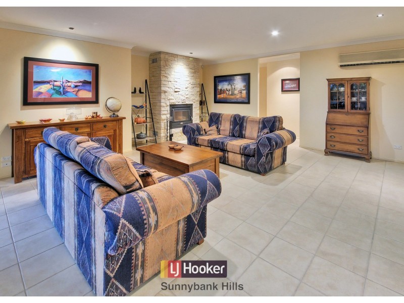 38 Daffodil Crescent, Calamvale QLD 4116