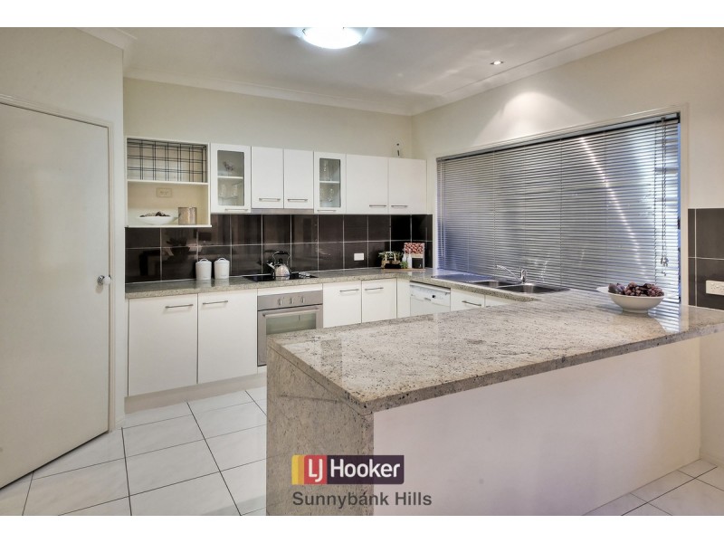 35 Avonlea Place, Eight Mile Plains QLD 4113