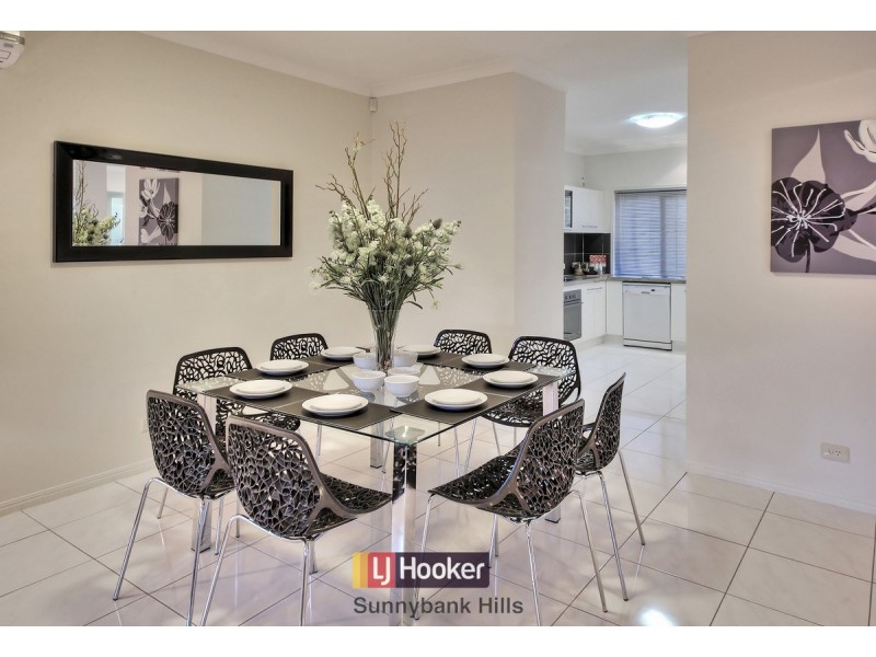 35 Avonlea Place, Eight Mile Plains QLD 4113