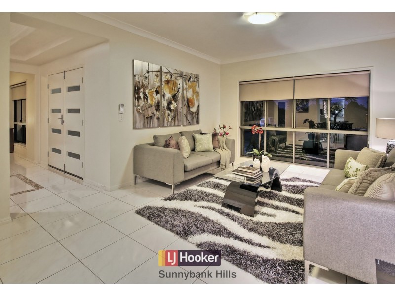 35 Avonlea Place, Eight Mile Plains QLD 4113