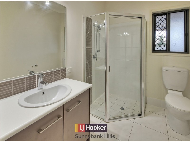 35 Avonlea Place, Eight Mile Plains QLD 4113