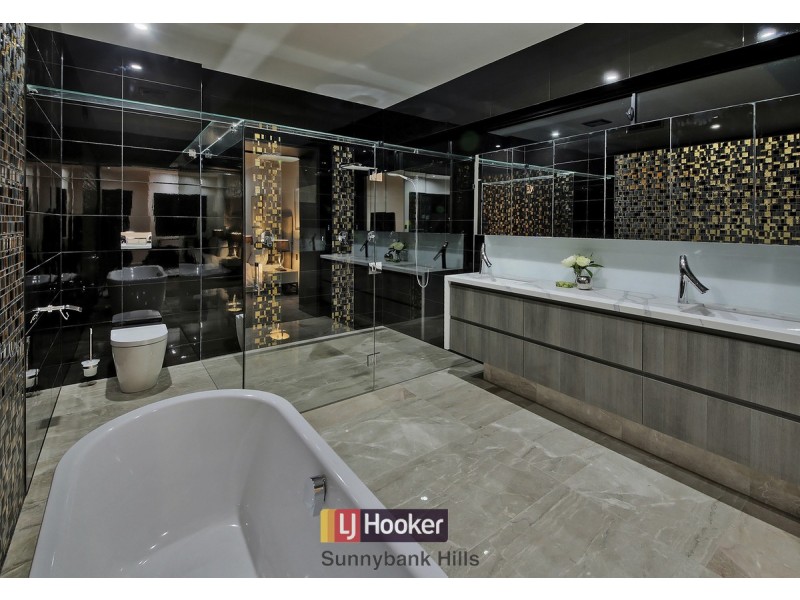 706 Musgrave Road, Robertson QLD 4109