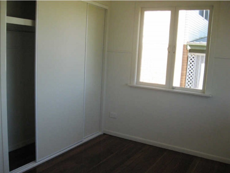 81 Nyleta Street, Coopers Plains QLD 4108