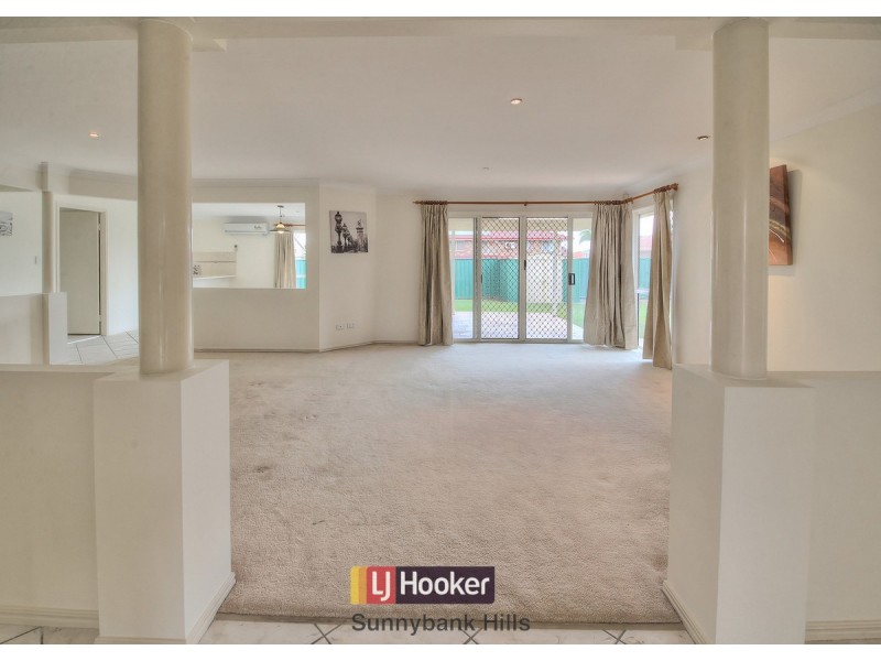 138 Lancaster Circuit, Stretton QLD 4116