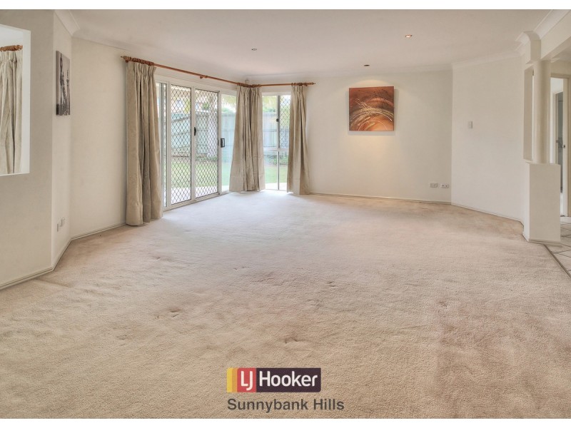 138 Lancaster Circuit, Stretton QLD 4116