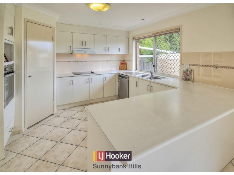 138 Lancaster Circuit, Stretton QLD 4116