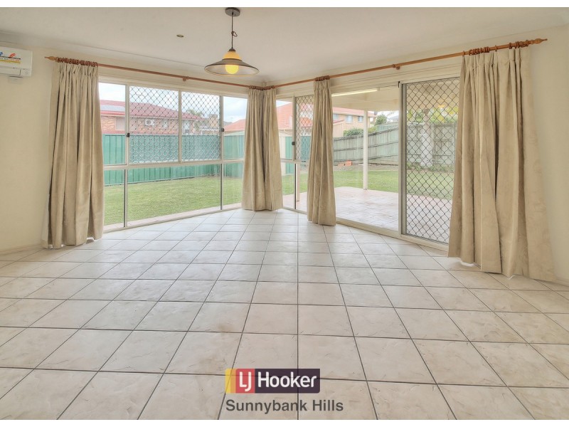 138 Lancaster Circuit, Stretton QLD 4116