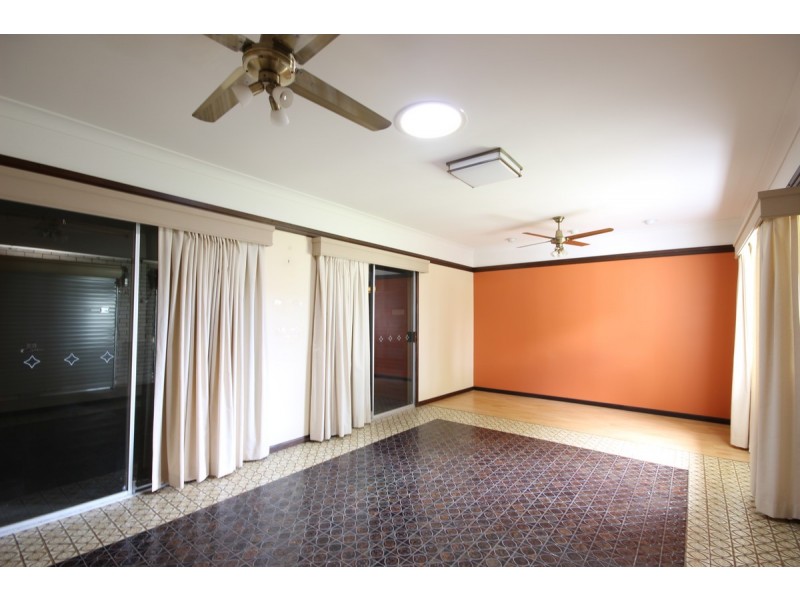 100 Bolton Street, Eight Mile Plains QLD 4113