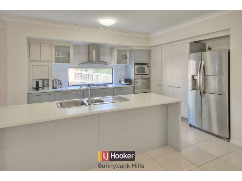 3 Sovereign Close, Wishart QLD 4122