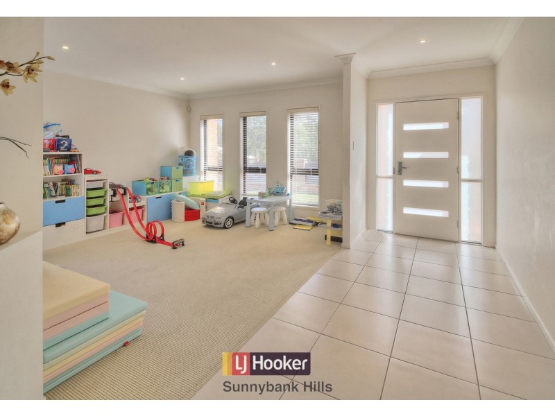 3 Sovereign Close, Wishart QLD 4122