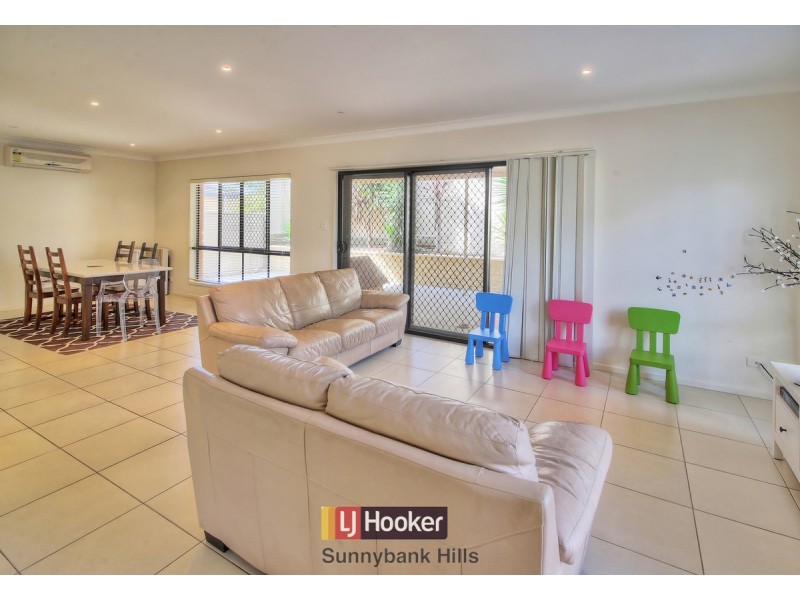 3 Sovereign Close, Wishart QLD 4122