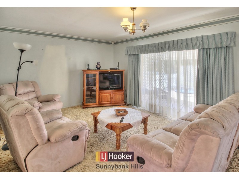 19 Provence Street, Macgregor QLD 4109