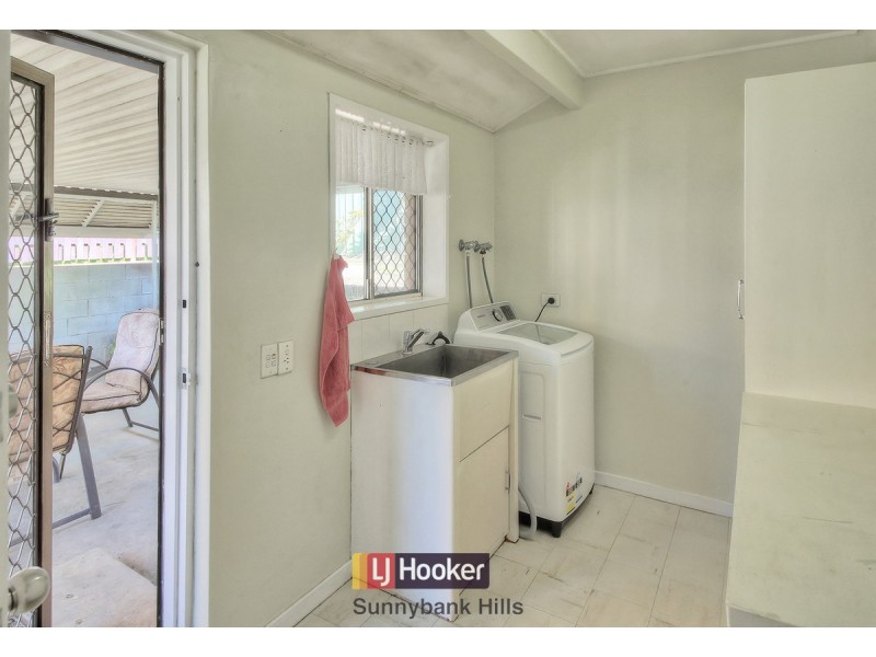 19 Provence Street, Macgregor QLD 4109