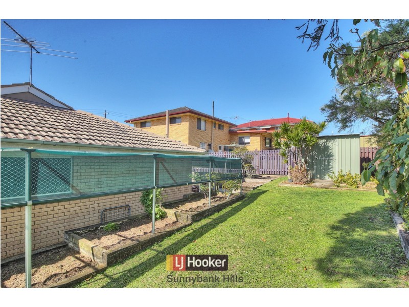 19 Provence Street, Macgregor QLD 4109