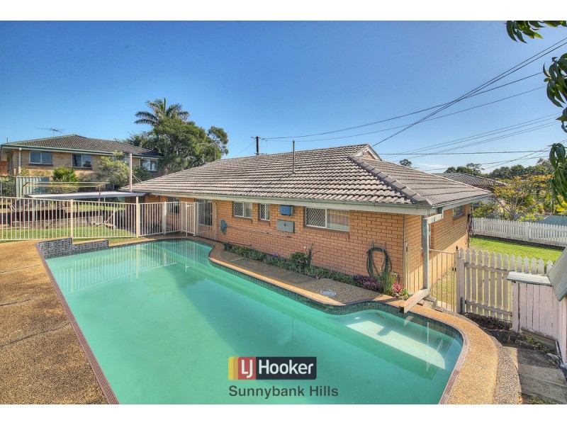 19 Provence Street, Macgregor QLD 4109