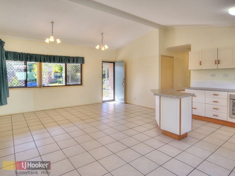 1 Strover Court, Springwood QLD 4127