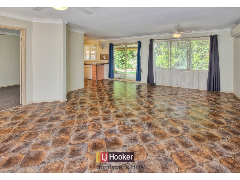 47 Regency Drive, Regents Park QLD 4118