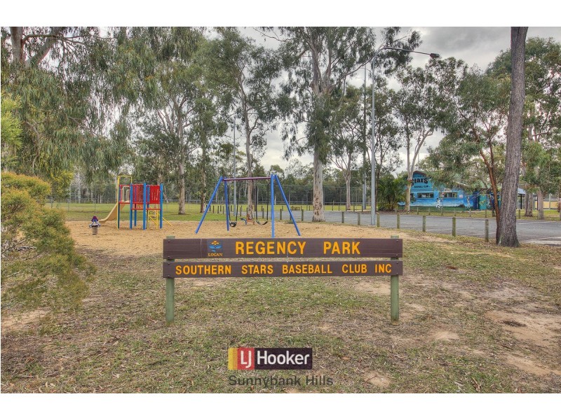 47 Regency Drive, Regents Park QLD 4118