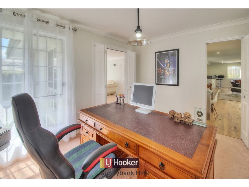 19 Gulubia Place, Calamvale QLD 4116