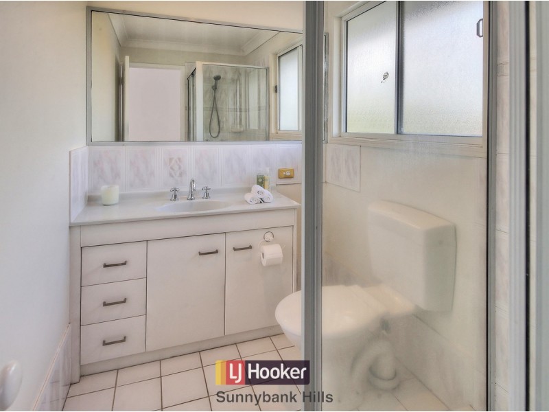 19 Gulubia Place, Calamvale QLD 4116