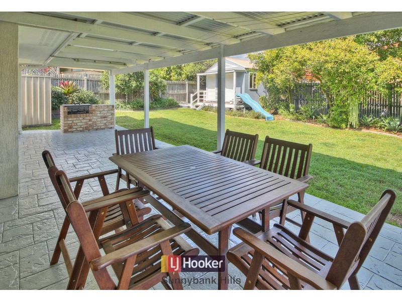 19 Gulubia Place, Calamvale QLD 4116