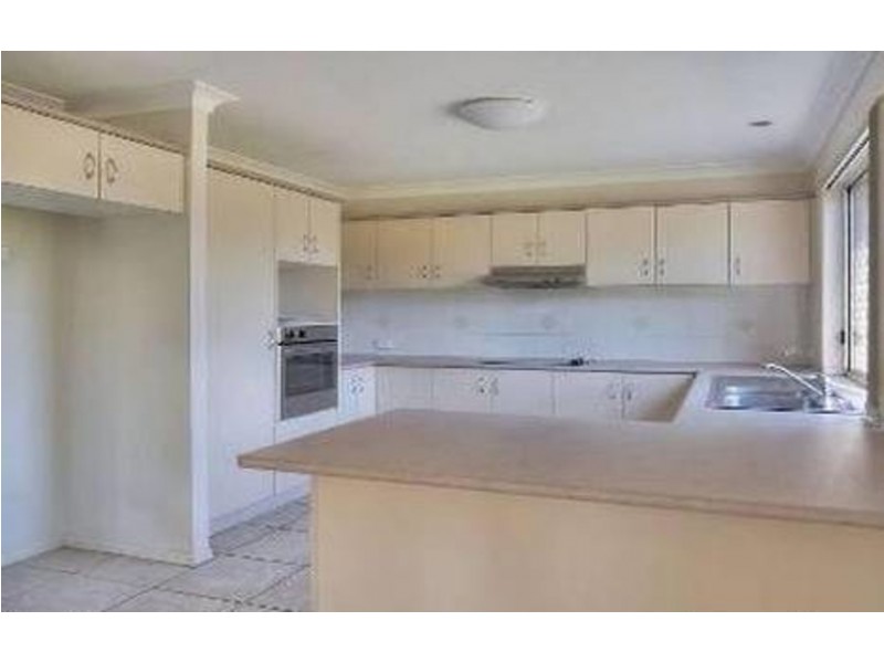 19 Cordeaux Place, Parkinson QLD 4115