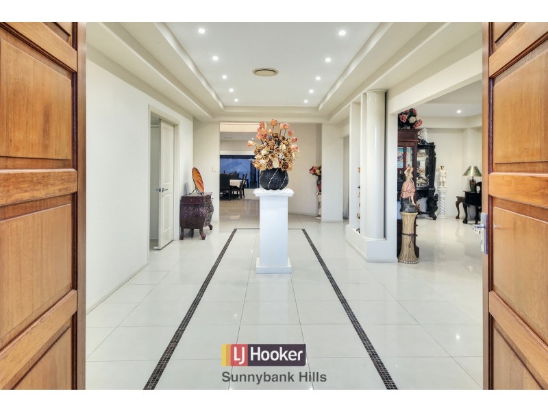 95 The Parkway, Stretton QLD 4116