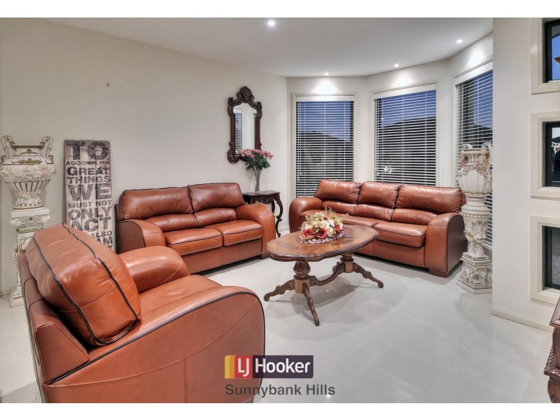 95 The Parkway, Stretton QLD 4116