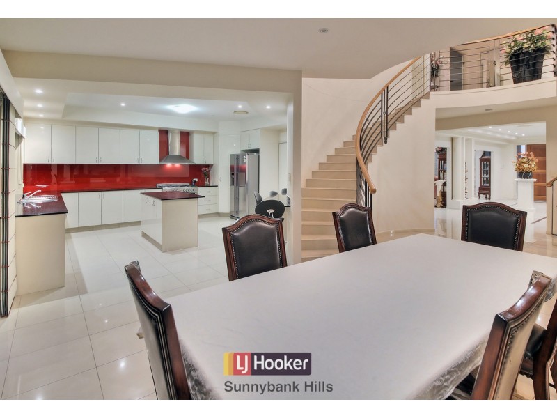 95 The Parkway, Stretton QLD 4116