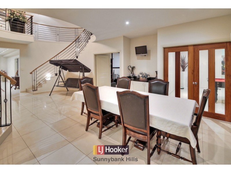 95 The Parkway, Stretton QLD 4116