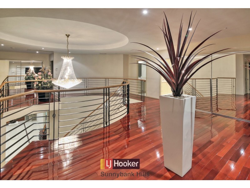 95 The Parkway, Stretton QLD 4116