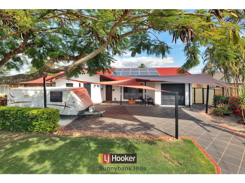 8 Carlos Street, Hillcrest QLD 4118