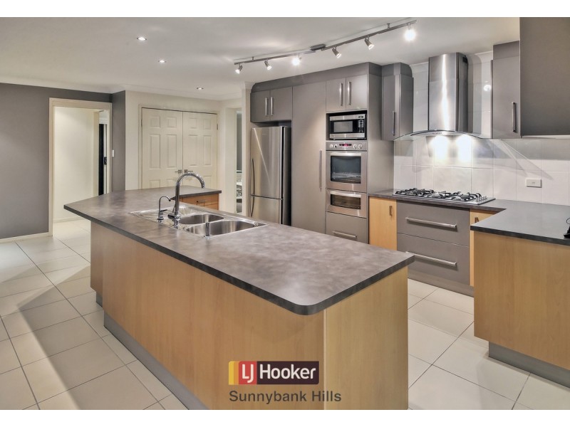 7 Barrington Place, Parkinson QLD 4115