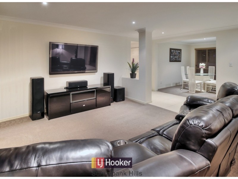 7 Barrington Place, Parkinson QLD 4115