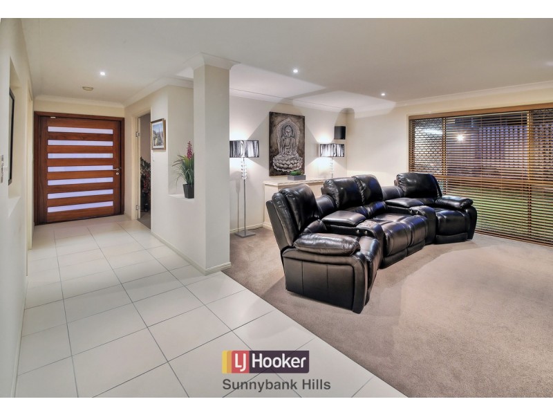 7 Barrington Place, Parkinson QLD 4115