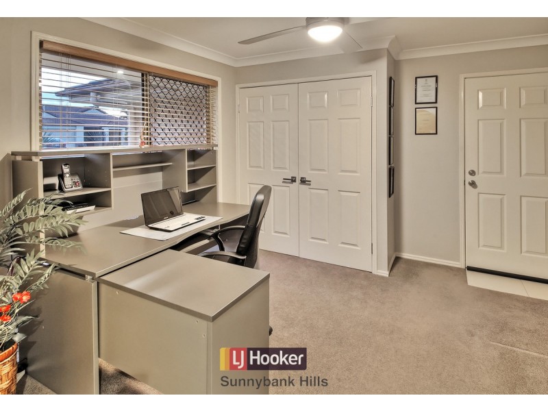 7 Barrington Place, Parkinson QLD 4115