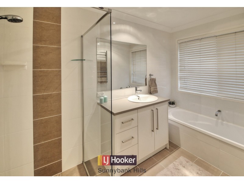 7 Barrington Place, Parkinson QLD 4115