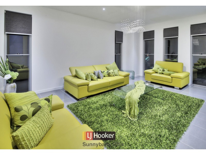 110 The Parkway, Stretton QLD 4116