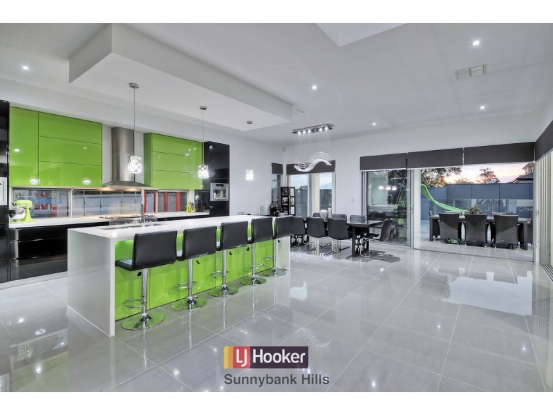 110 The Parkway, Stretton QLD 4116