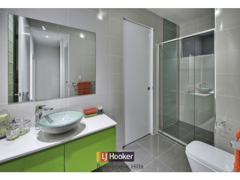 110 The Parkway, Stretton QLD 4116