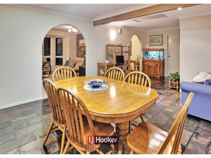 8 Brandy Court, Calamvale QLD 4116