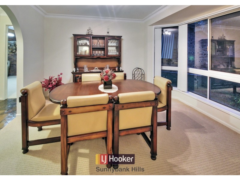 8 Brandy Court, Calamvale QLD 4116