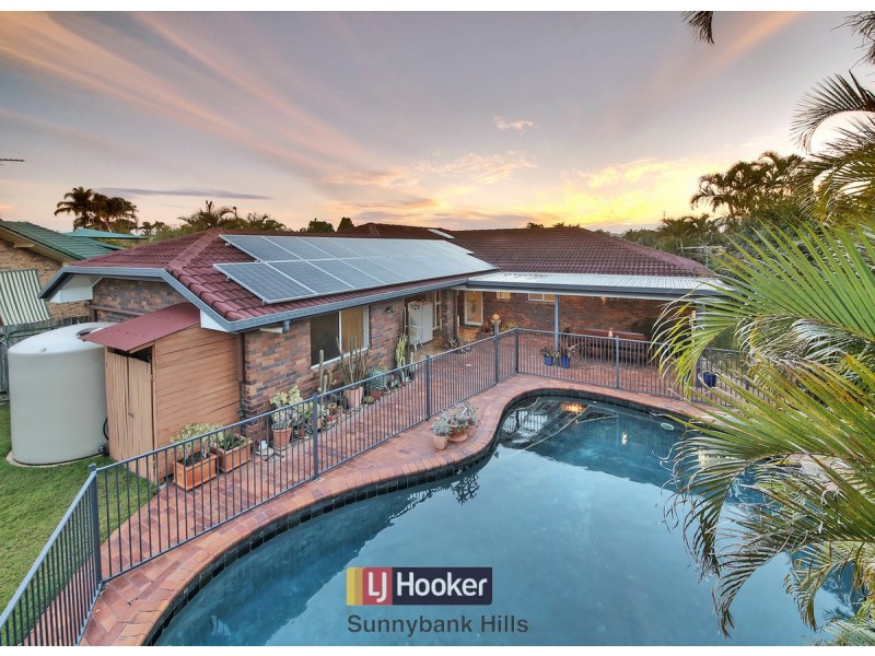 8 Brandy Court, Calamvale QLD 4116